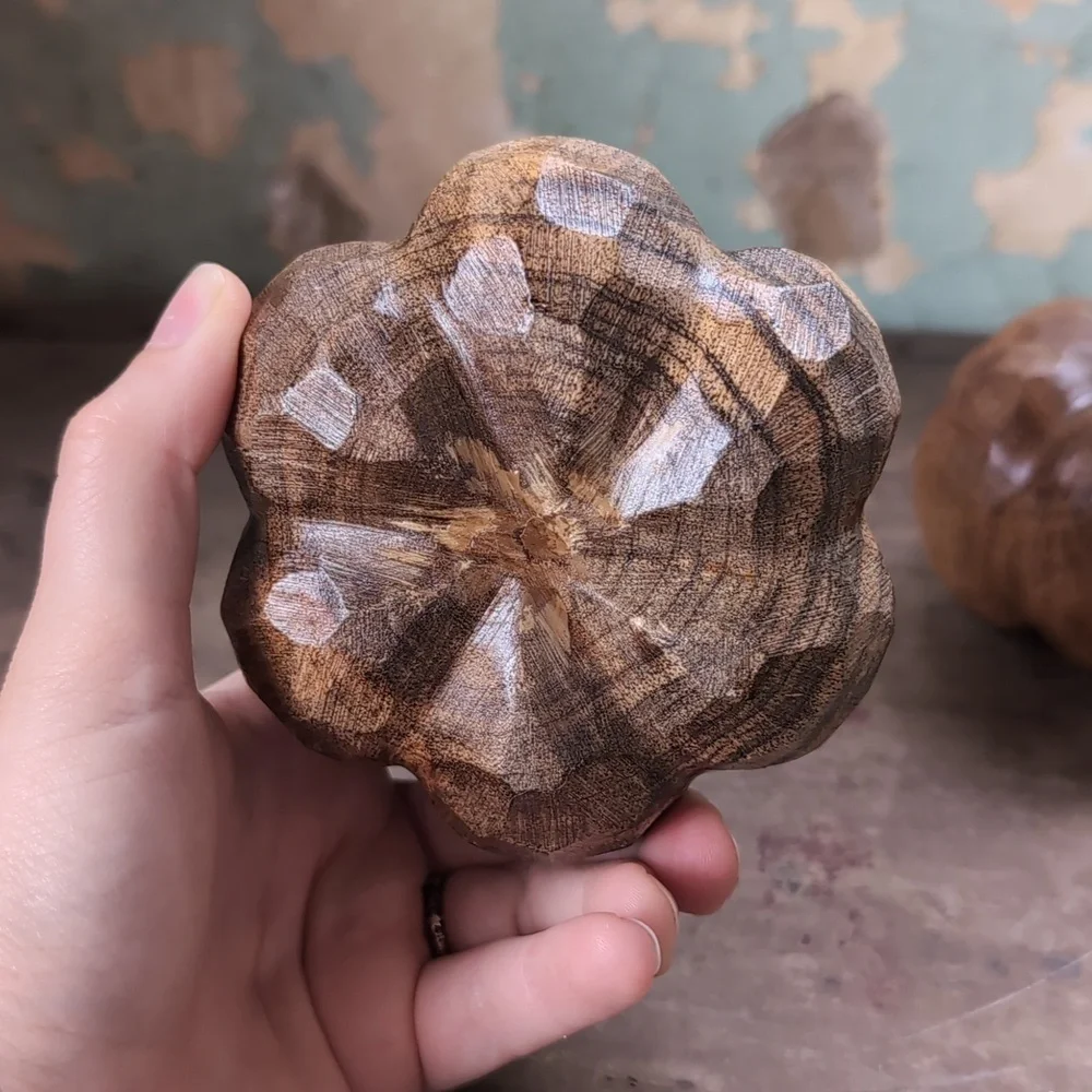 Rustic Wooden Pumpkins - Picture 4 of 5